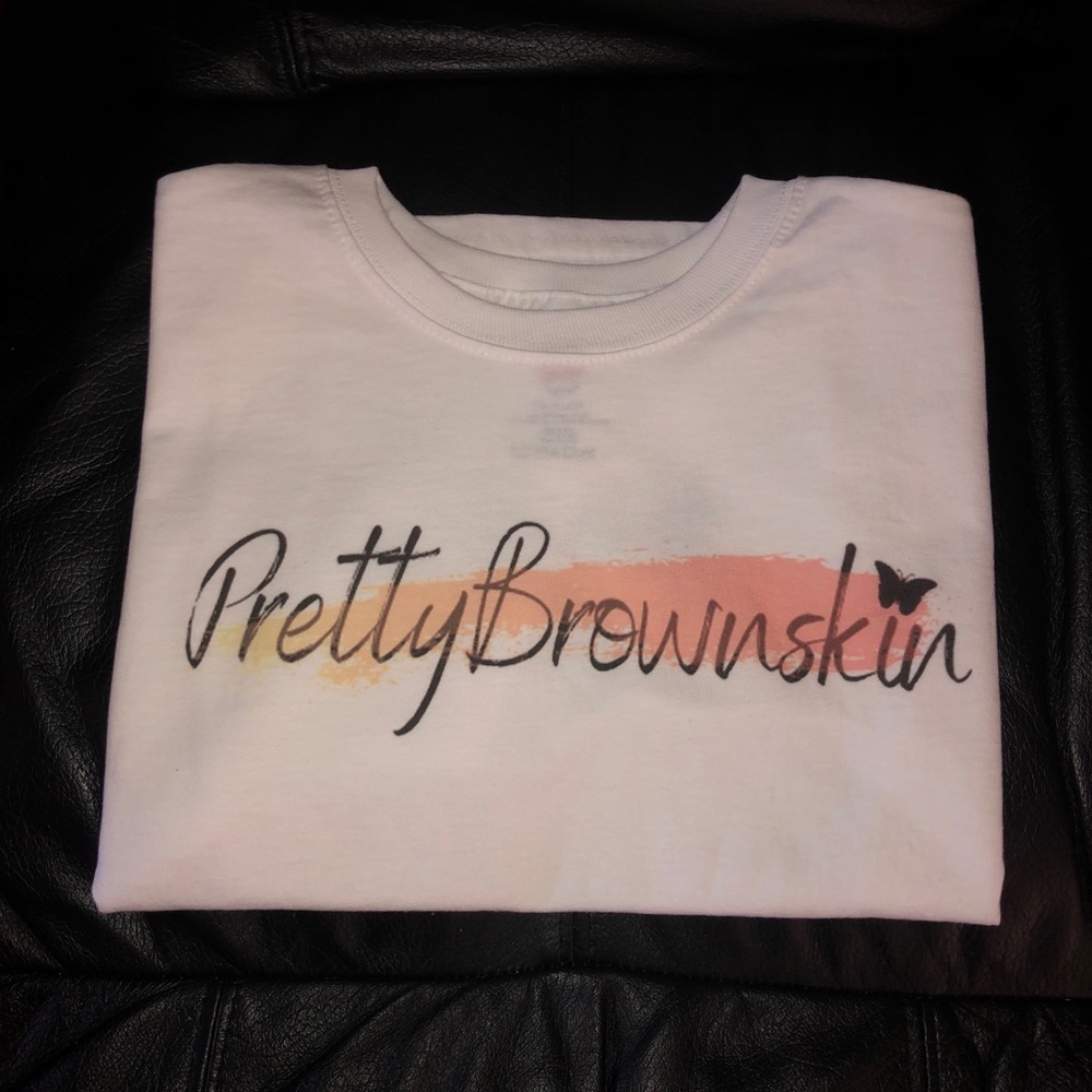 Medium Unisex Basic T shirt , fits like a Large